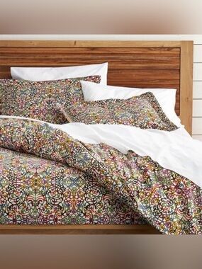 Crate & Barrel Lucia Duvet Set in King Colourful Boho Medallion